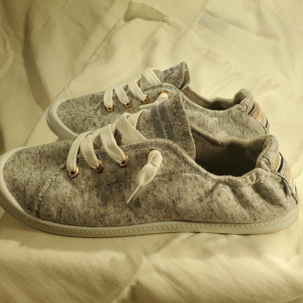 Tommy Bahama Summer Sneaker Slip On